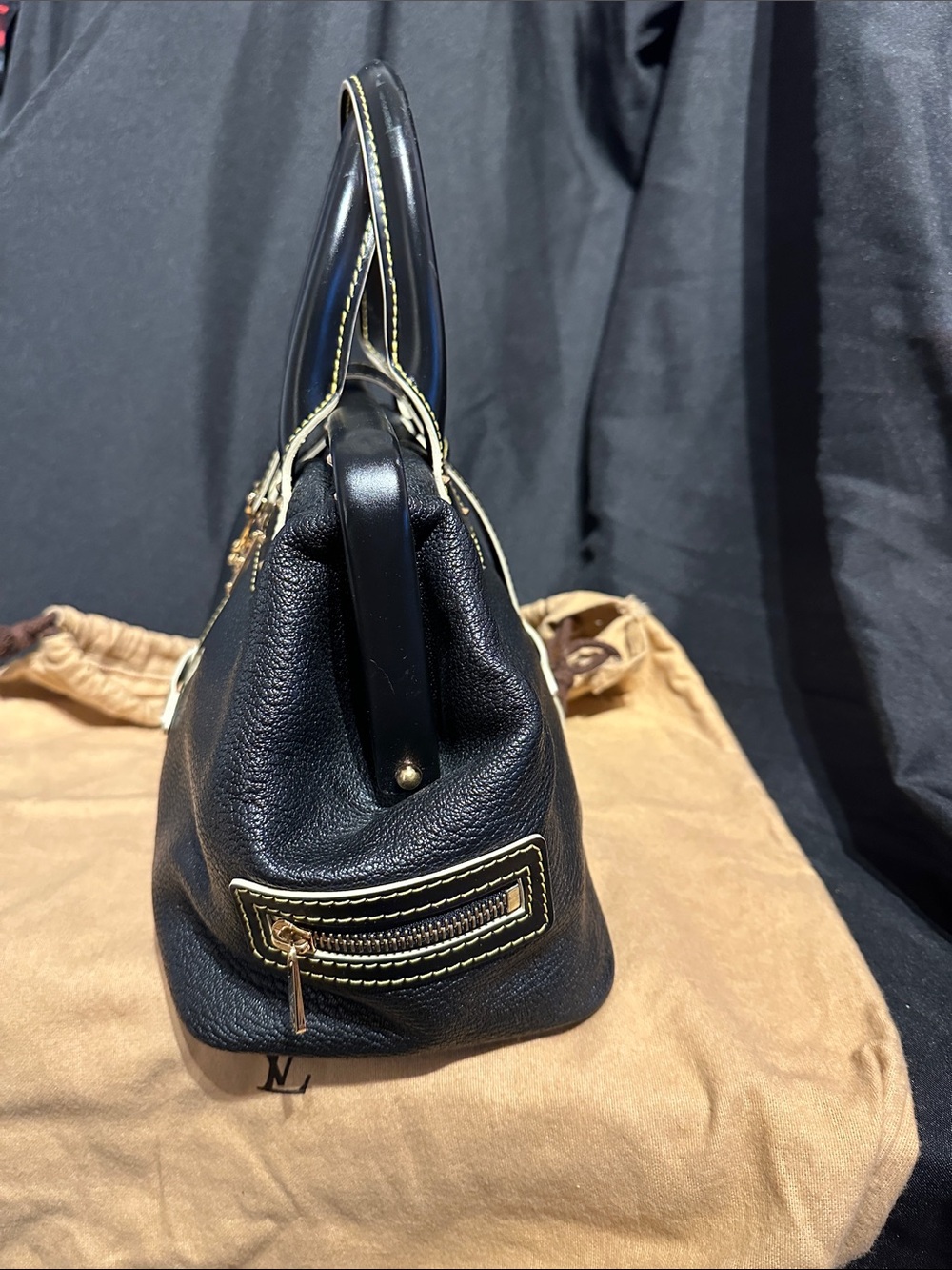 Louis Vuitton Suhali L'Ingenieux PM Black Leather Doctor Bag with Gold Hardware - Picture 3 of 12